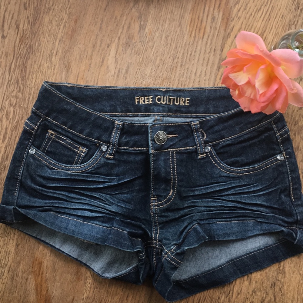 Free Culture Shorts